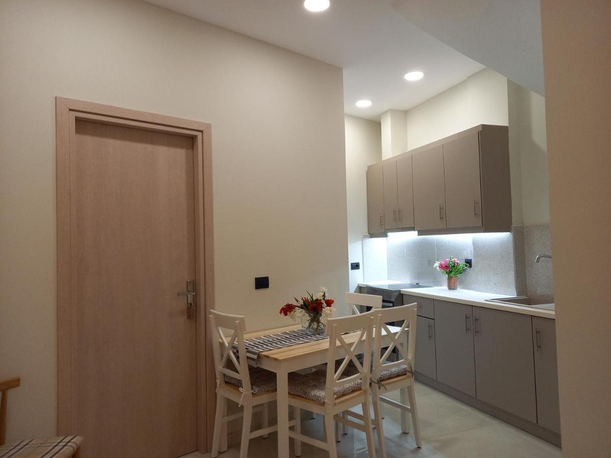 Apartment Nebulous *